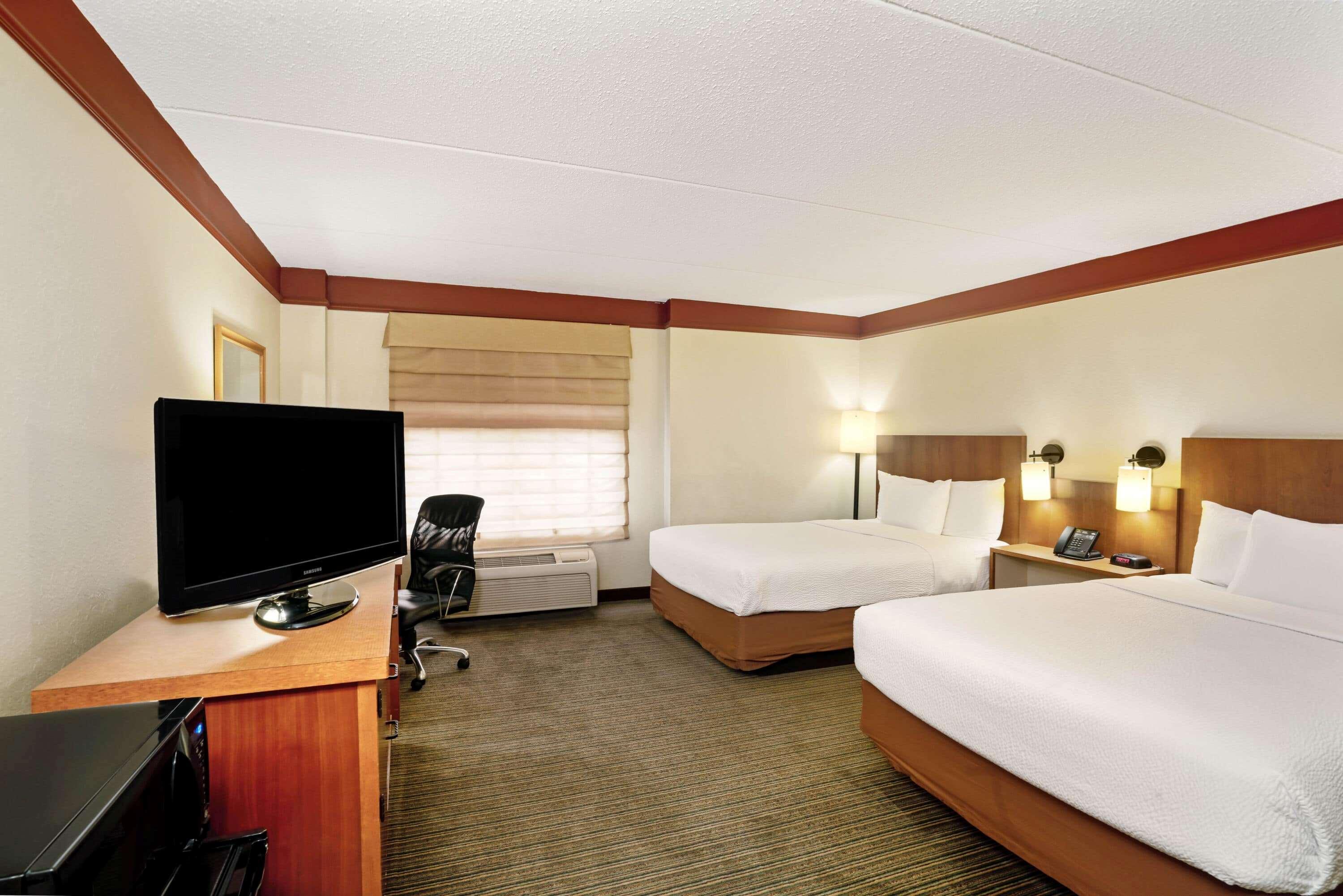 La Quinta By Wyndham Memphis Primacy Parkway Hotel Bagian luar foto
