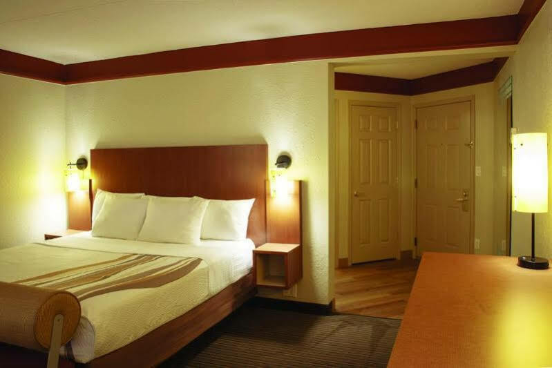 La Quinta By Wyndham Memphis Primacy Parkway Hotel Bagian luar foto